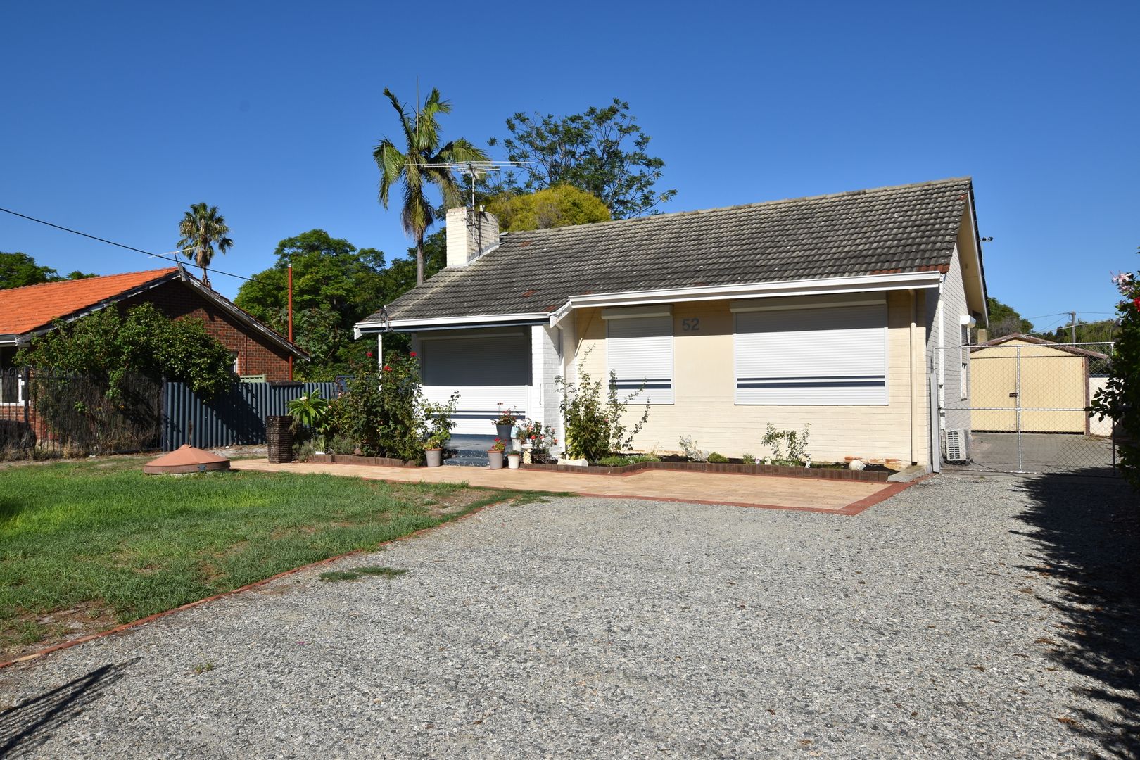 4 bedrooms House in 52 Orpington Street CLOVERDALE WA, 6105