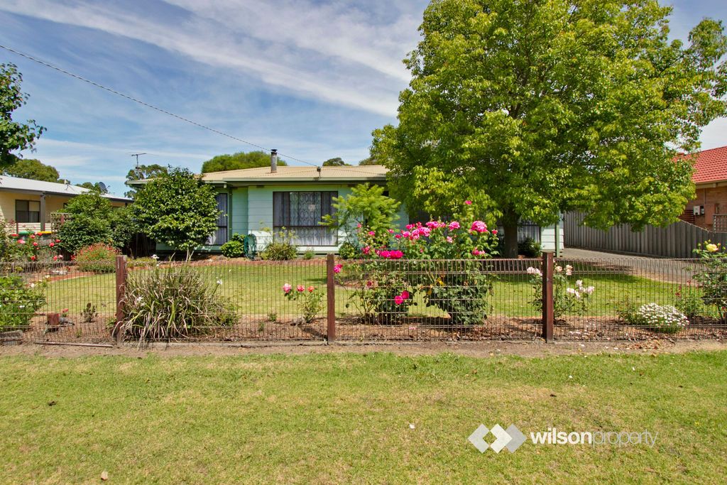 9 Sparks Lane, Toongabbie VIC 3856, Image 0