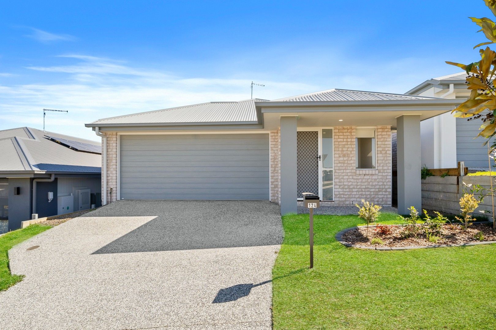 4 bedrooms House in 124 Danbulla Street SOUTH RIPLEY QLD, 4306