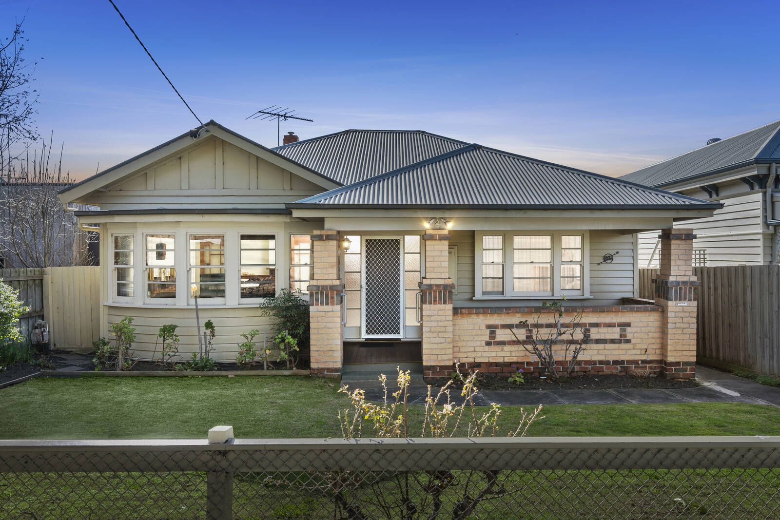 4 bedrooms House in 54 Mt Pleasant Road BELMONT VIC, 3216