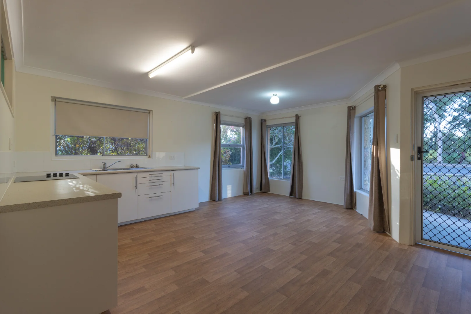 Additional image 3 of 1/533 Esplanade, Urangan QLD 4655