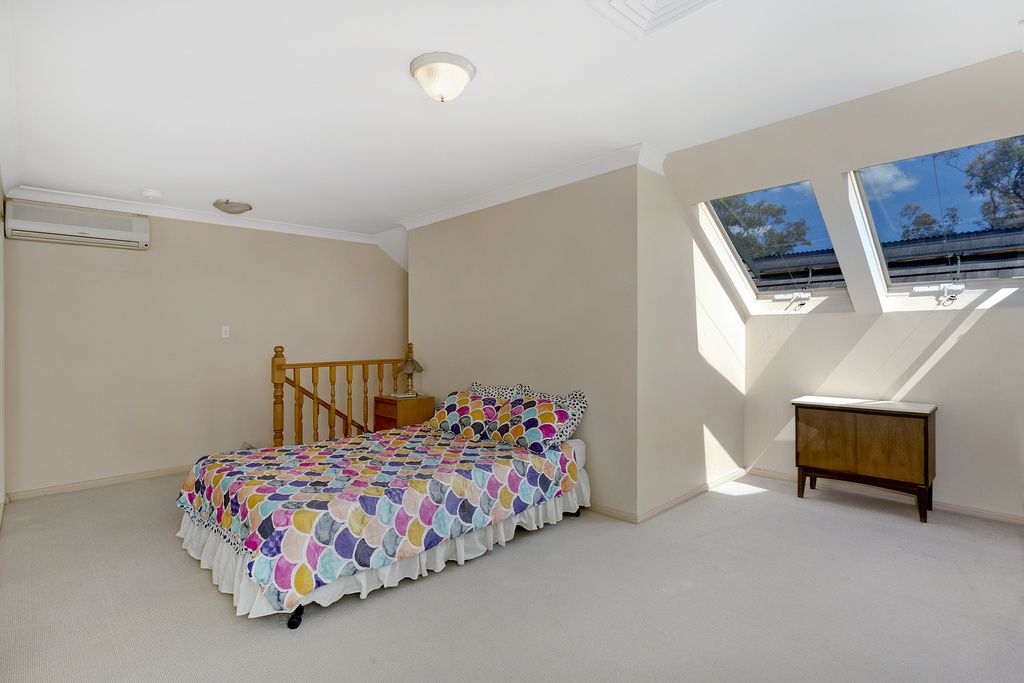 12/98 Starkey Street, Killarney Heights NSW 2087, Image 2