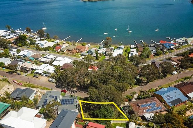 Picture of 69 Alkrington Avenue, FISHING POINT NSW 2283