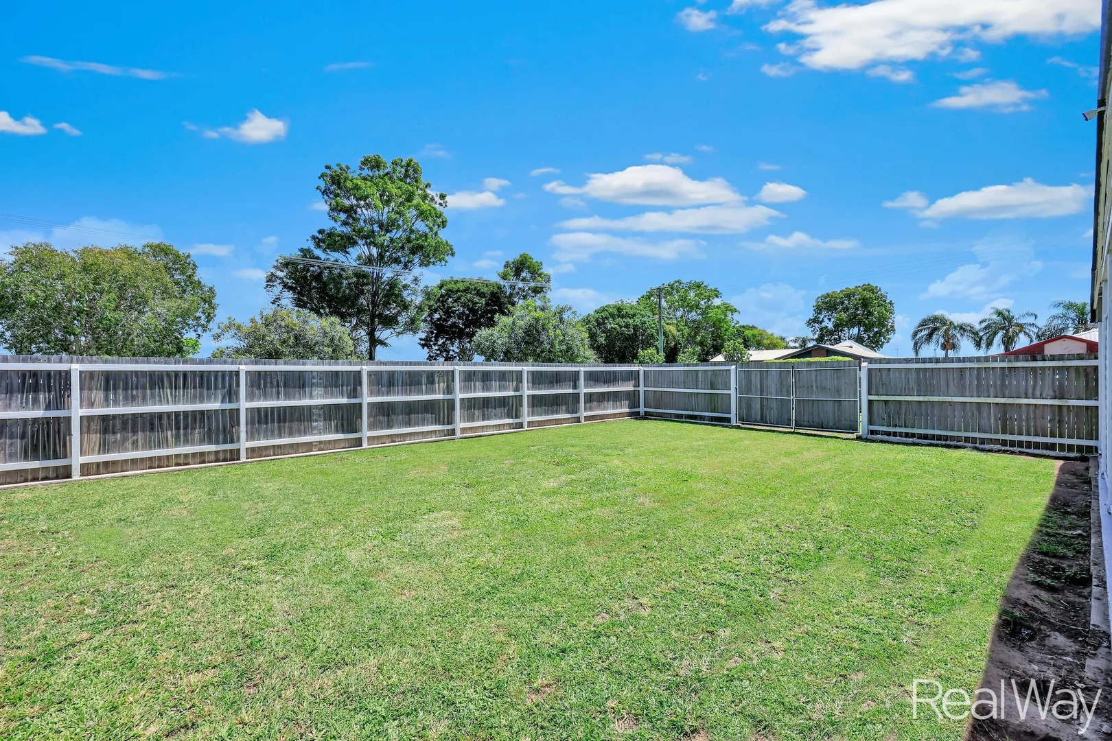 Additional image 27 of 73 Dawn Parade, Thabeban QLD 4670