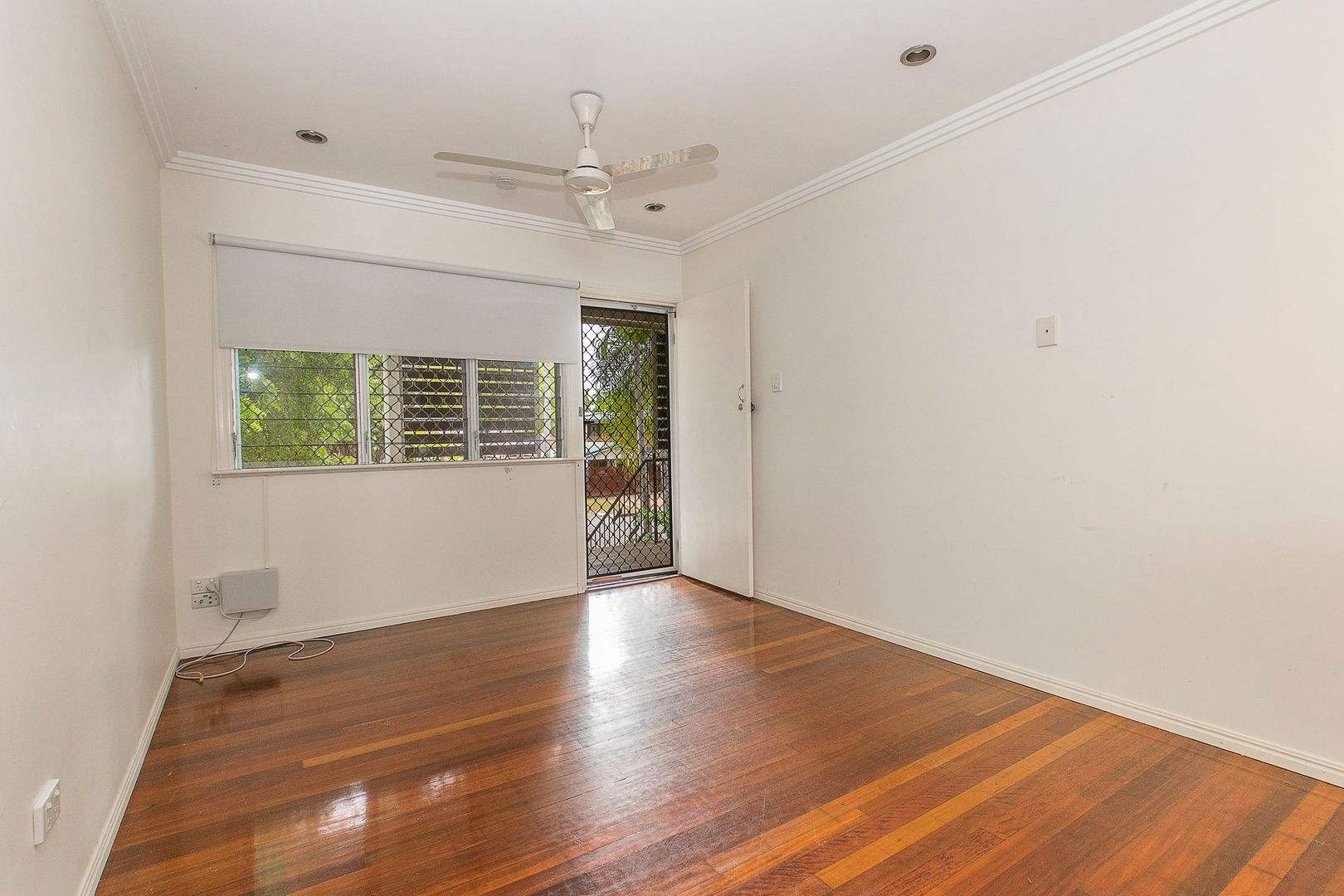 2/5 Buck Street, Mysterton QLD 4812, Image 2