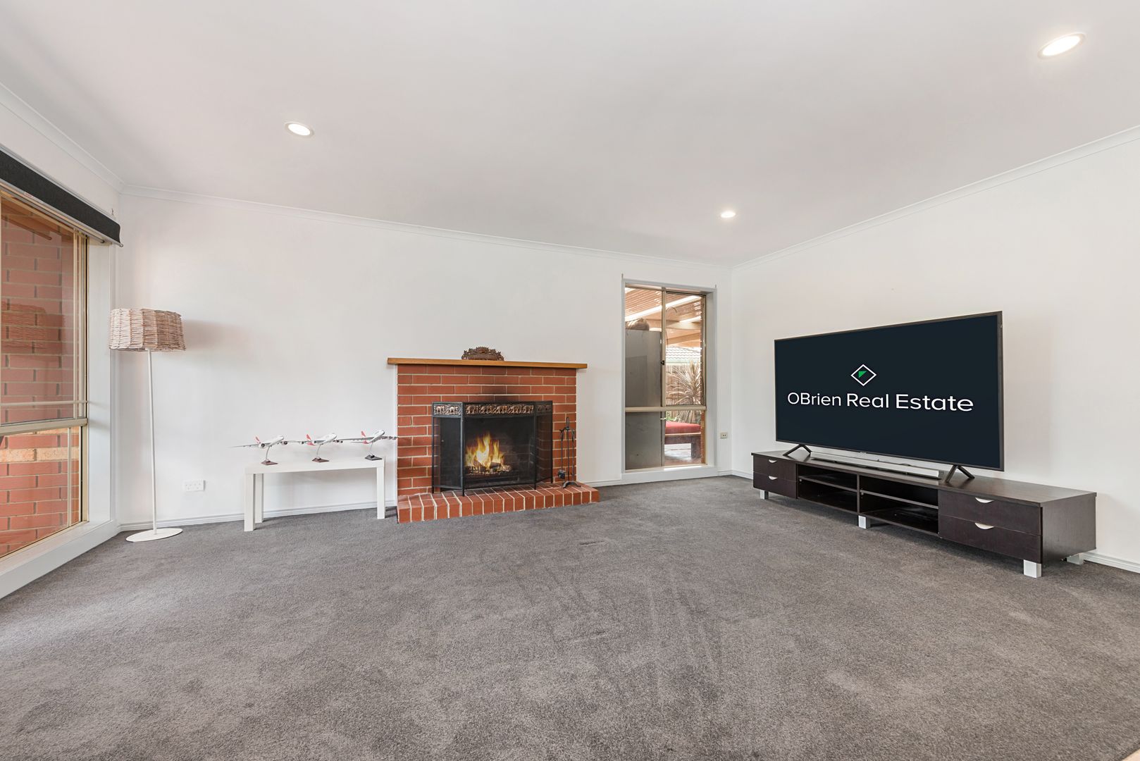 66 Lawless Drive, Cranbourne North VIC 3977, Image 2