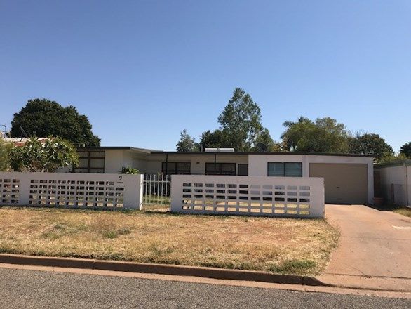 4 bedrooms House in 9 Jacobsen Crescent MOUNT ISA QLD, 4825