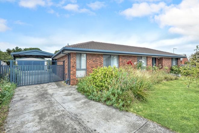 Picture of 9 Wicklow Drive, INVERMAY PARK VIC 3350