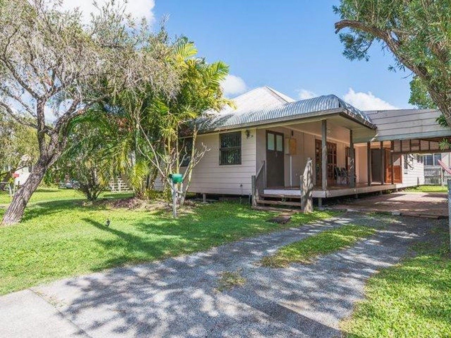 5 bedrooms House in 14 Kenilworth Street SOUTH MACKAY QLD, 4740
