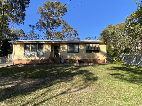 12 Marina Avenue, Surfside NSW 2536