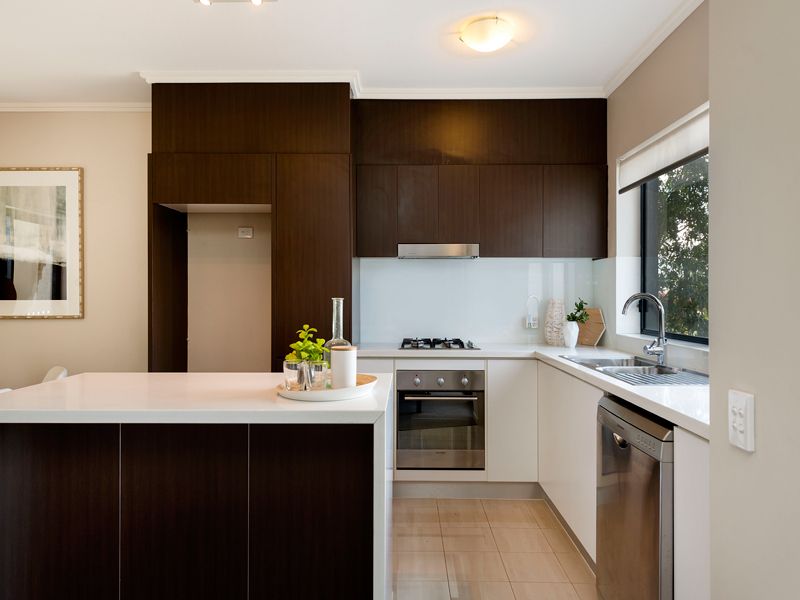 2 bedrooms Apartment / Unit / Flat in 2/57 Erneton Street NEWMARKET QLD, 4051