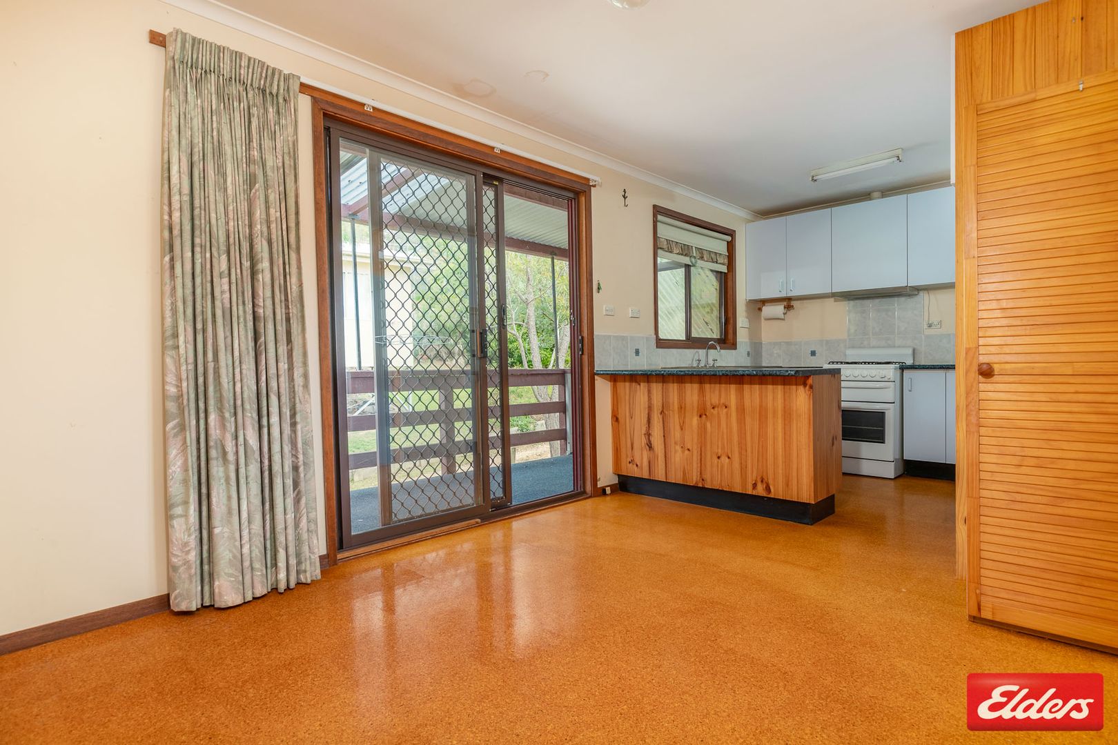 5 CRANE COURT, Catalina NSW 2536, Image 2