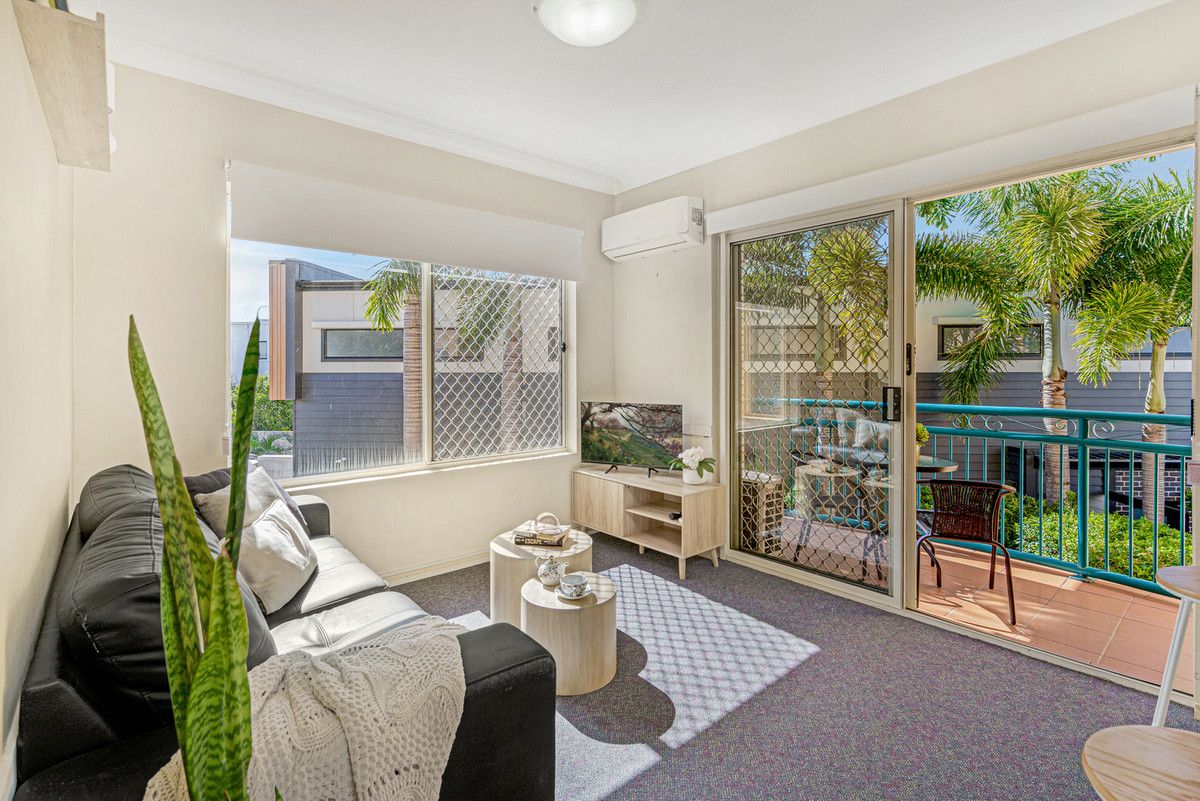 1 bedrooms Apartment / Unit / Flat in 17/40-46 Burra Street CHEVRON ISLAND QLD, 4217