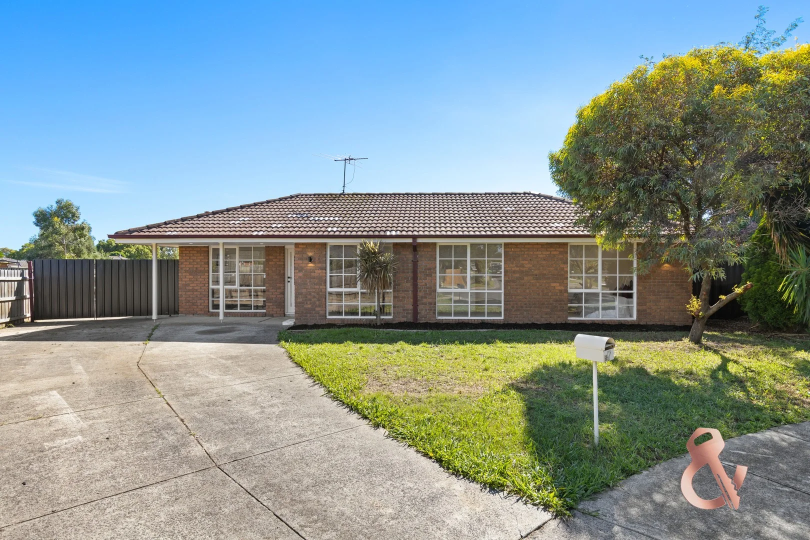 7 Magenta Court, Mill Park VIC 3082