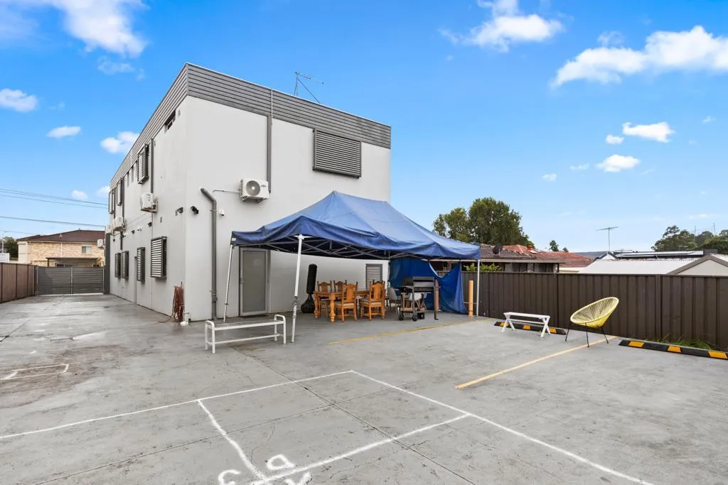 Established 11-Room Boarding House with Manager's Accommodation - Ideal for NDIS, Supported Living or Worker Housing - Widok 4