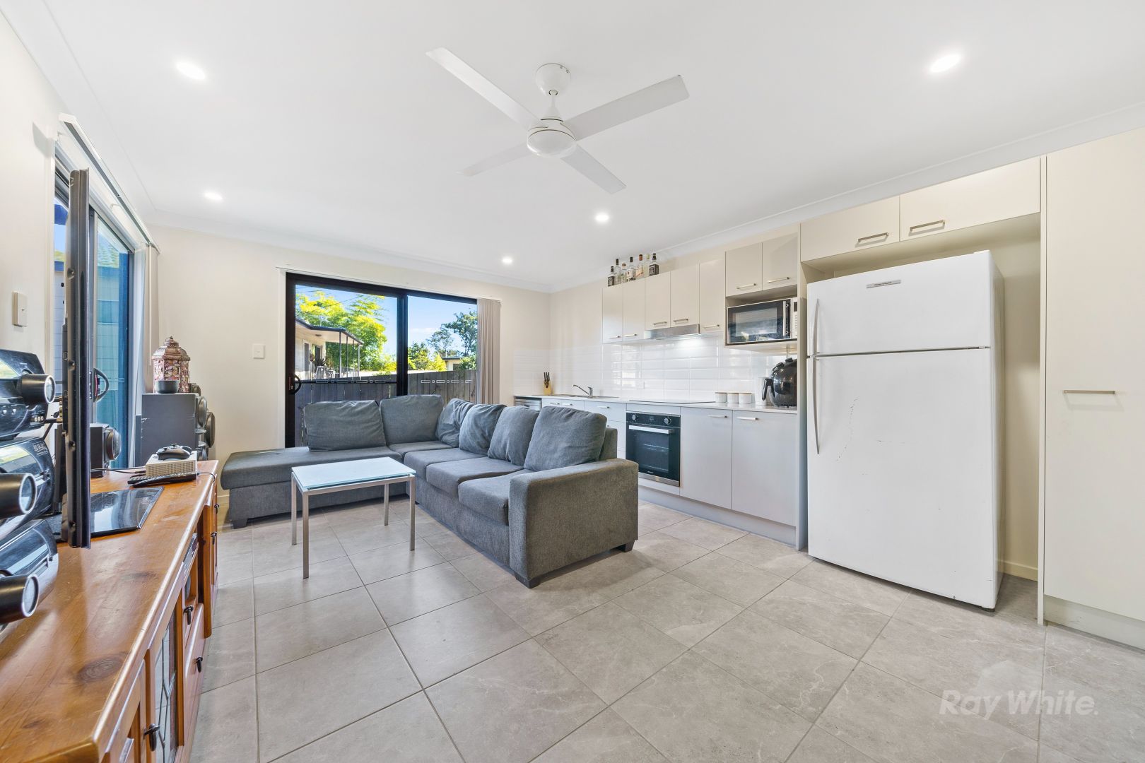 10/129-131 Queens Road, Kingston QLD 4114, Image 2