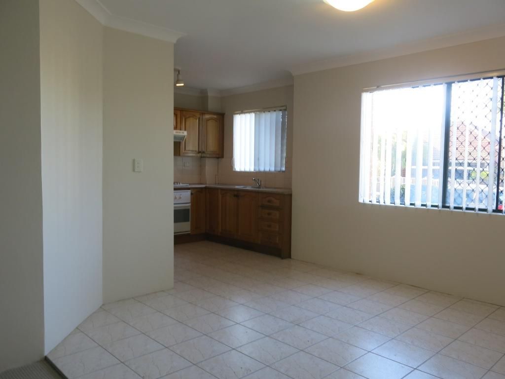 2 bedrooms Apartment / Unit / Flat in 4/75 Hudson Street HURSTVILLE NSW, 2220