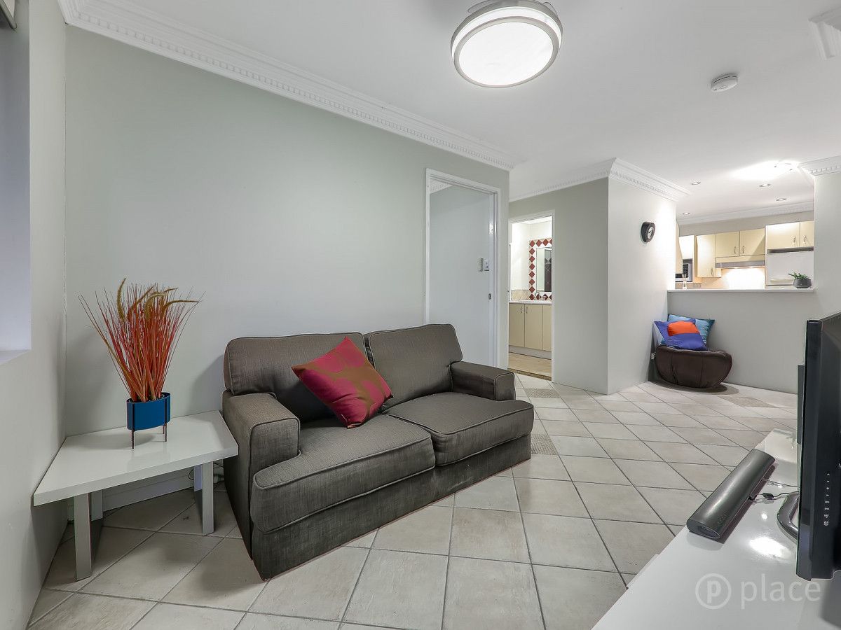 9/45 Thorn Street, Kangaroo Point QLD 4169, Image 2