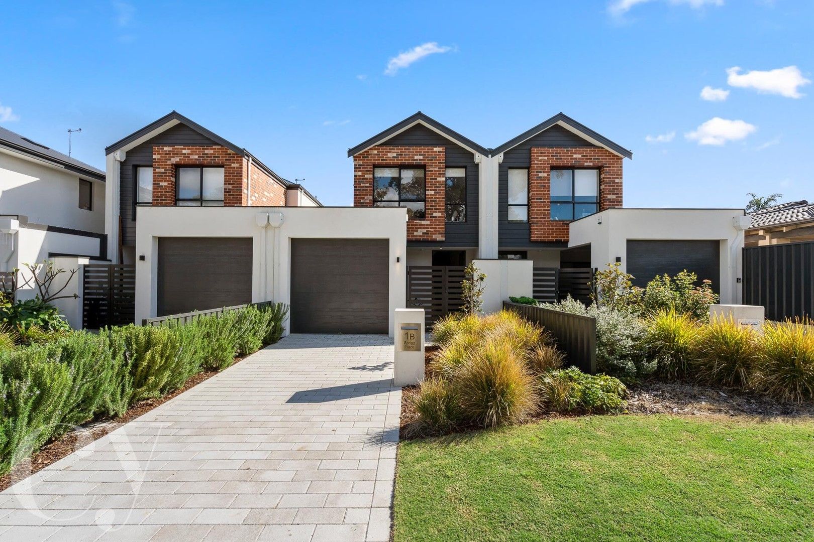 3 bedrooms Townhouse in 1B Sprigg Place BOORAGOON WA, 6154