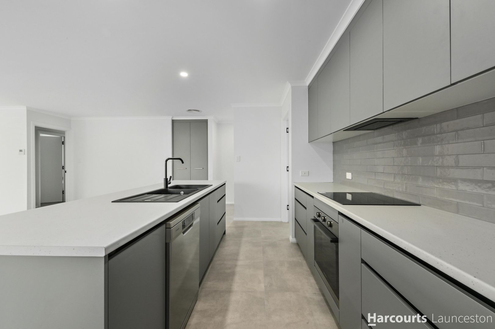 2/3 Garland Grove, Youngtown TAS 7249, Image 1