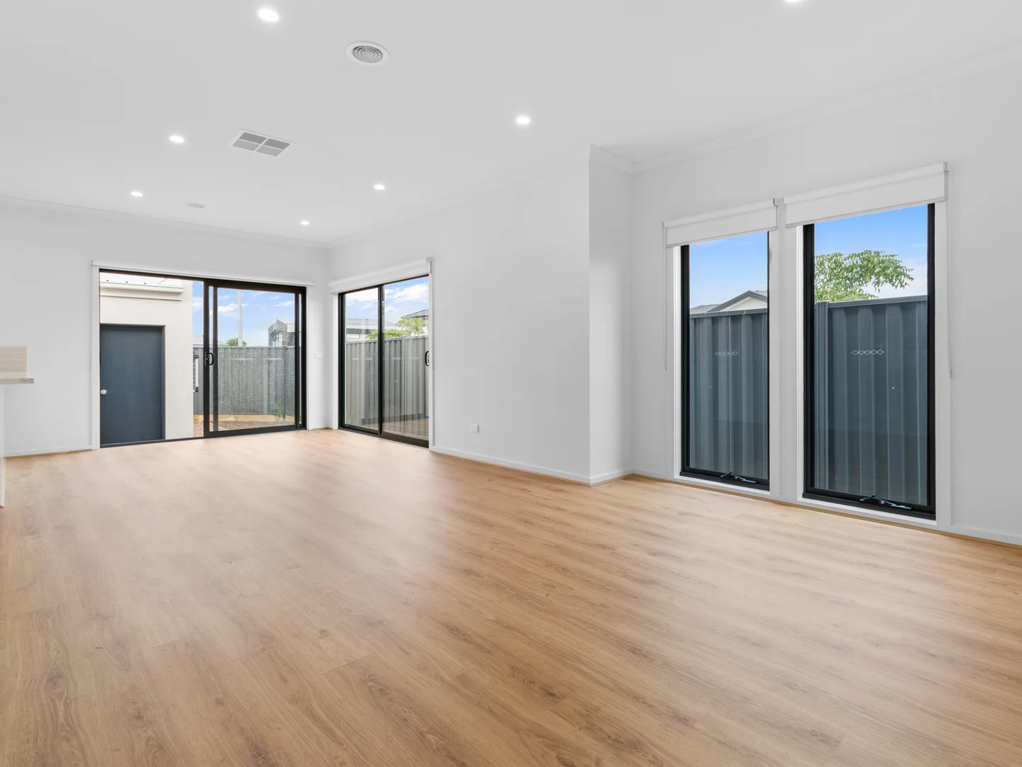 Additional image 3 of 11 Zamia Walk, Mickleham VIC 3064