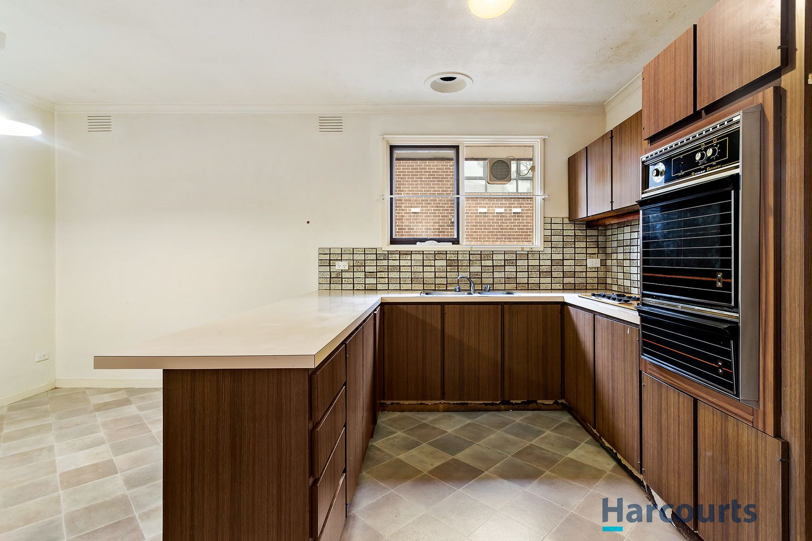 2A Orchard Street, Glen Waverley VIC 3150, Image 2