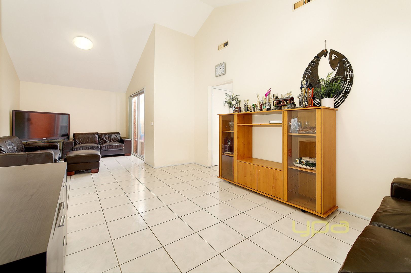 21 Jasmine Court, Meadow Heights VIC 3048, Image 2