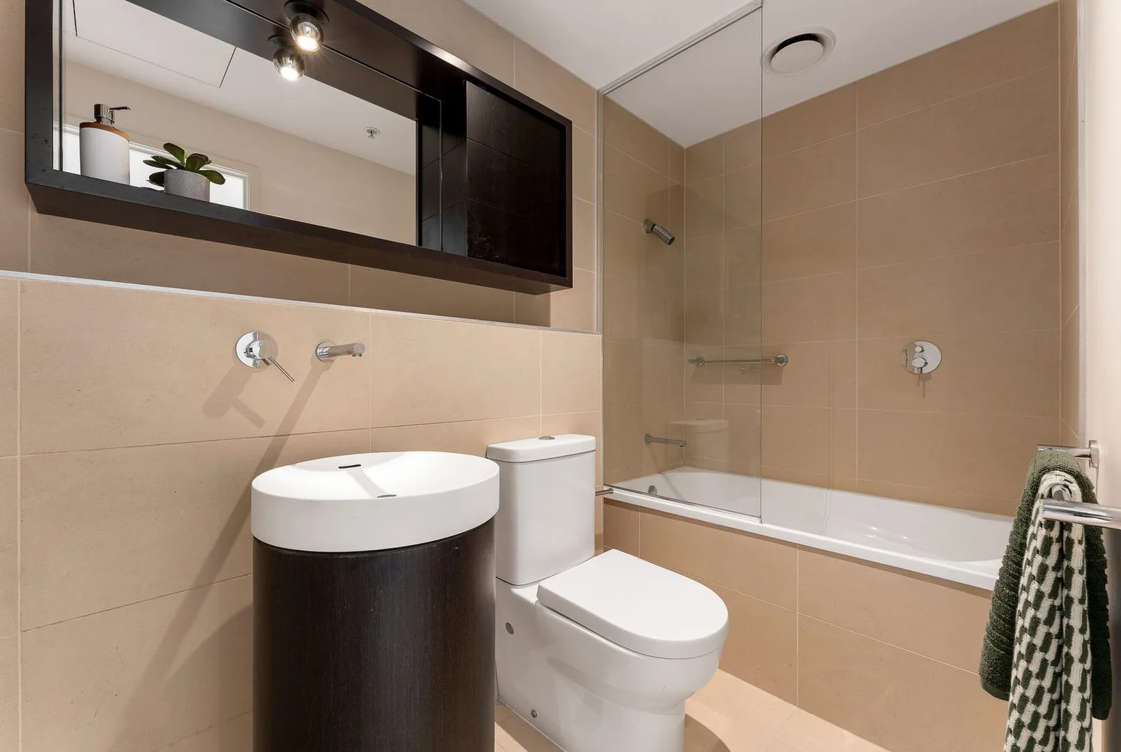 Additional image 5 of A812/609 Victoria Street, Abbotsford VIC 3067