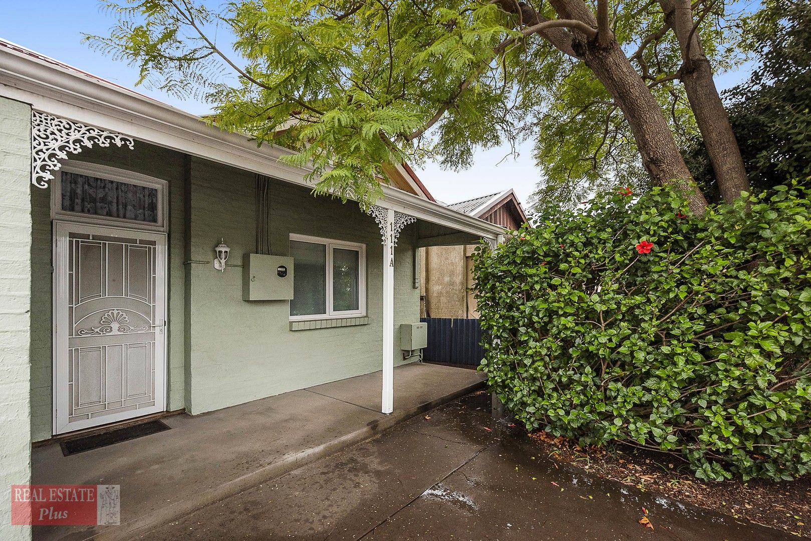 2 bedrooms House in 111A Morrison Road MIDLAND WA, 6056