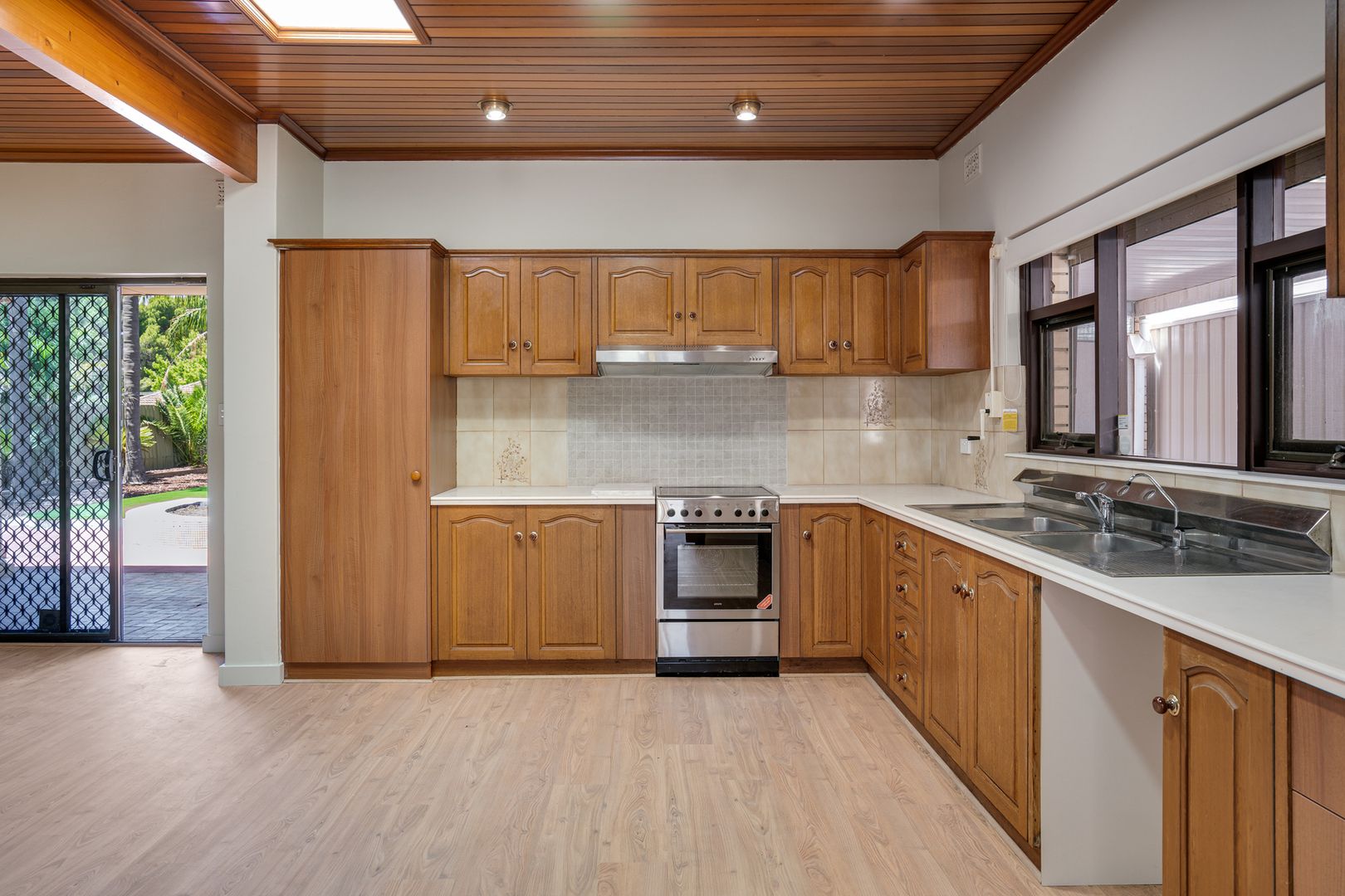 20 Raphael Avenue, Dernancourt SA 5075 House For Rent Domain