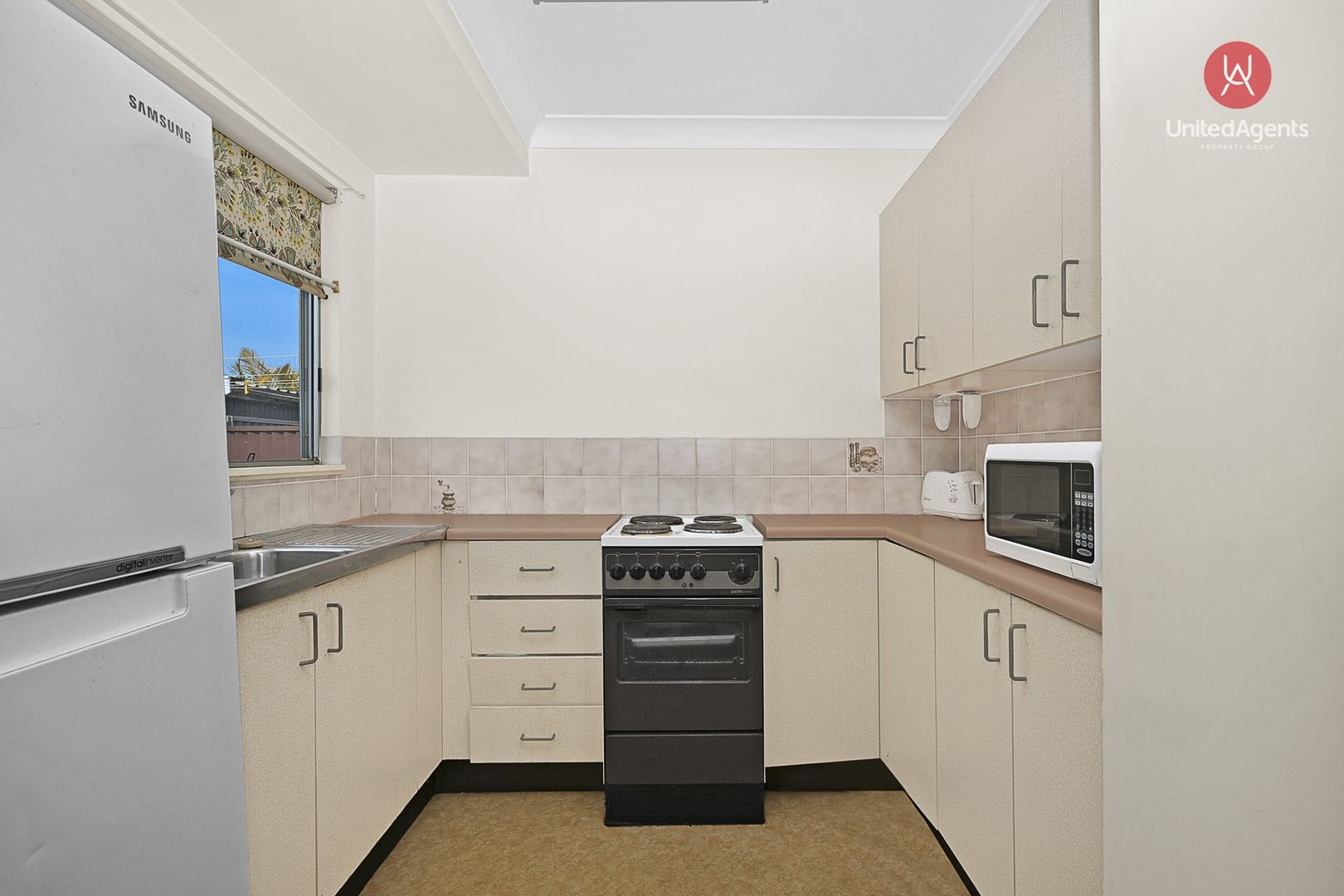 4/26 Turquoise Crescent, Bossley Park NSW 2176, Image 2