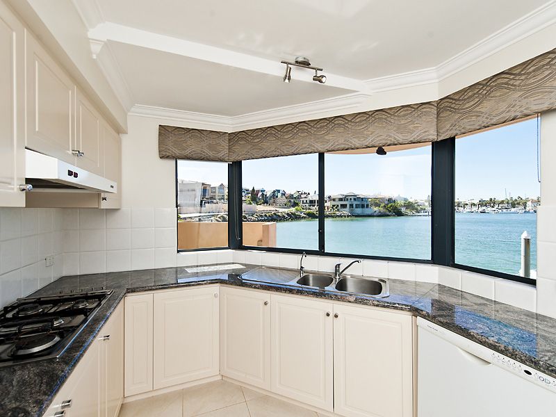 4 bedrooms House in 1 Keys Close MINDARIE WA, 6030