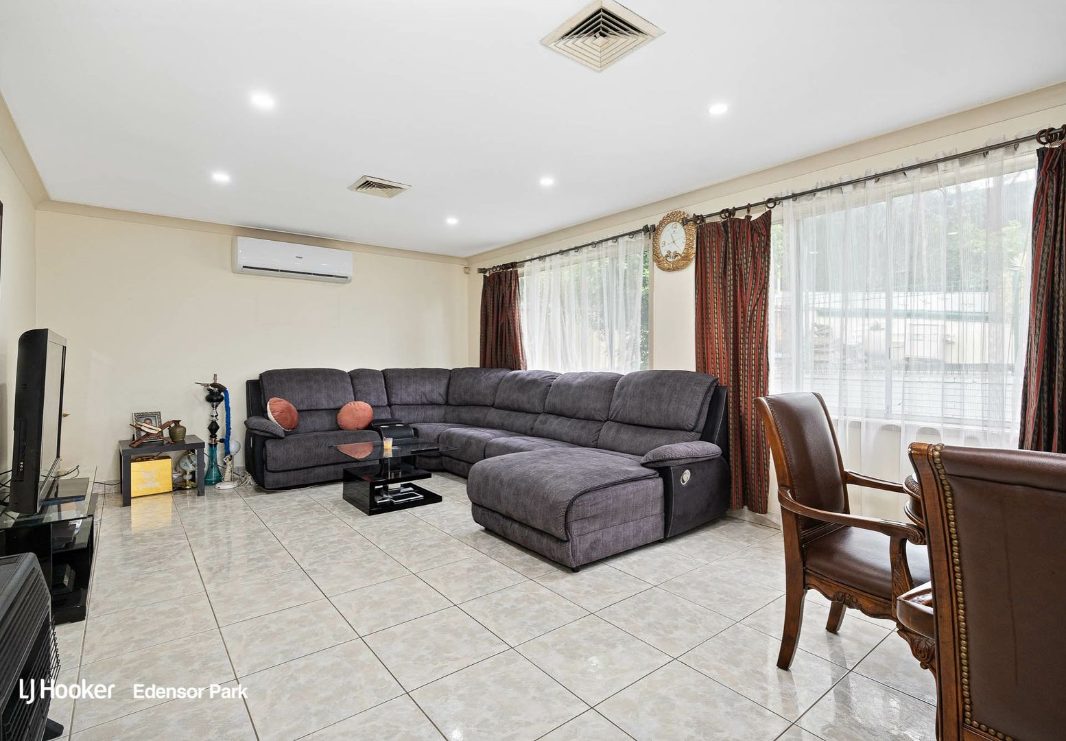 25 Phoenix Crescent, Casula NSW 2170, Image 1