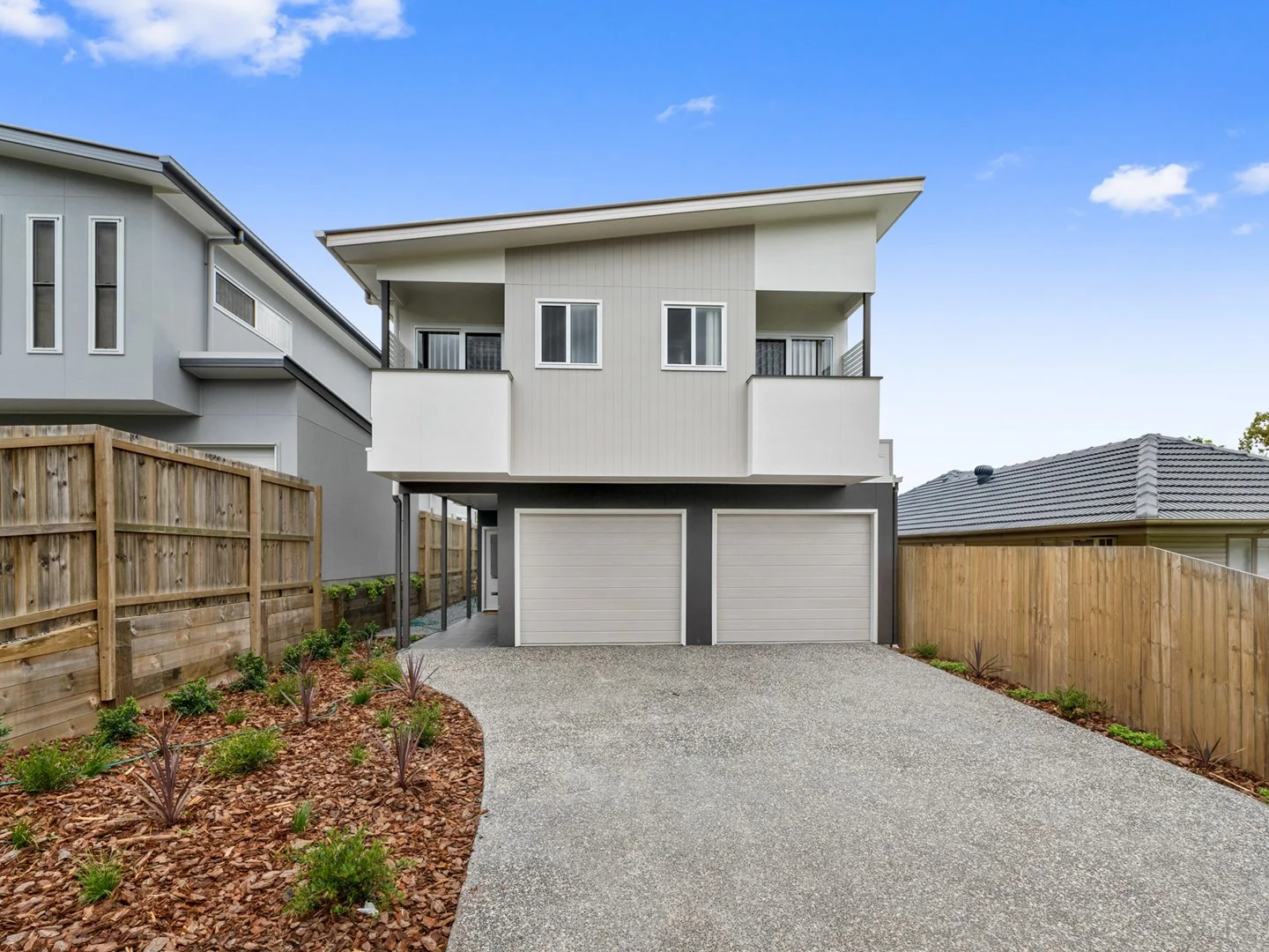 16 Iris Street, Holland Park West QLD 4121