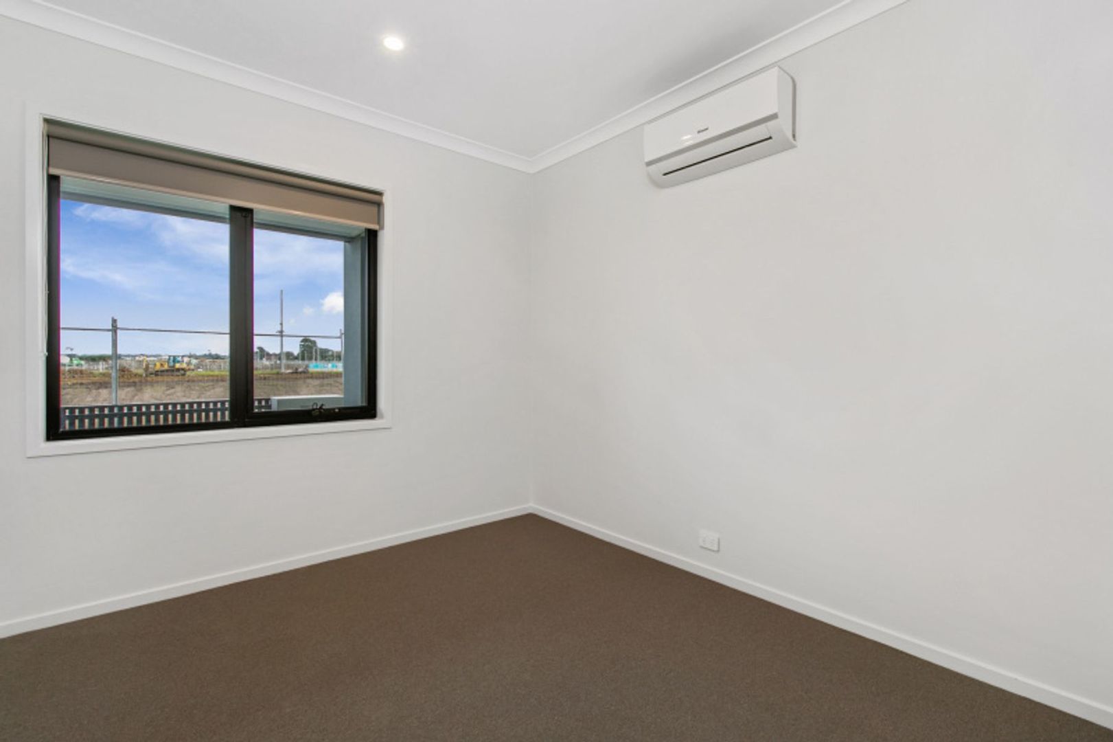 13 Tagore Walk, Officer VIC 3809, Image 2