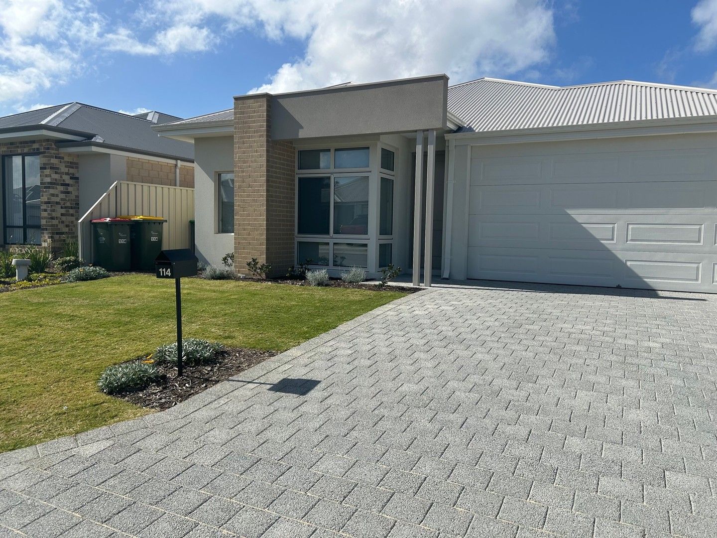 4 bedrooms House in 114 Seaside Avenue YANCHEP WA, 6035