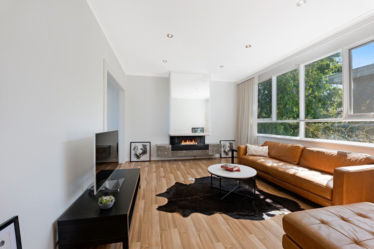 2 bedrooms Apartment / Unit / Flat in 6/56 Kooyong Road CAULFIELD NORTH VIC, 3161