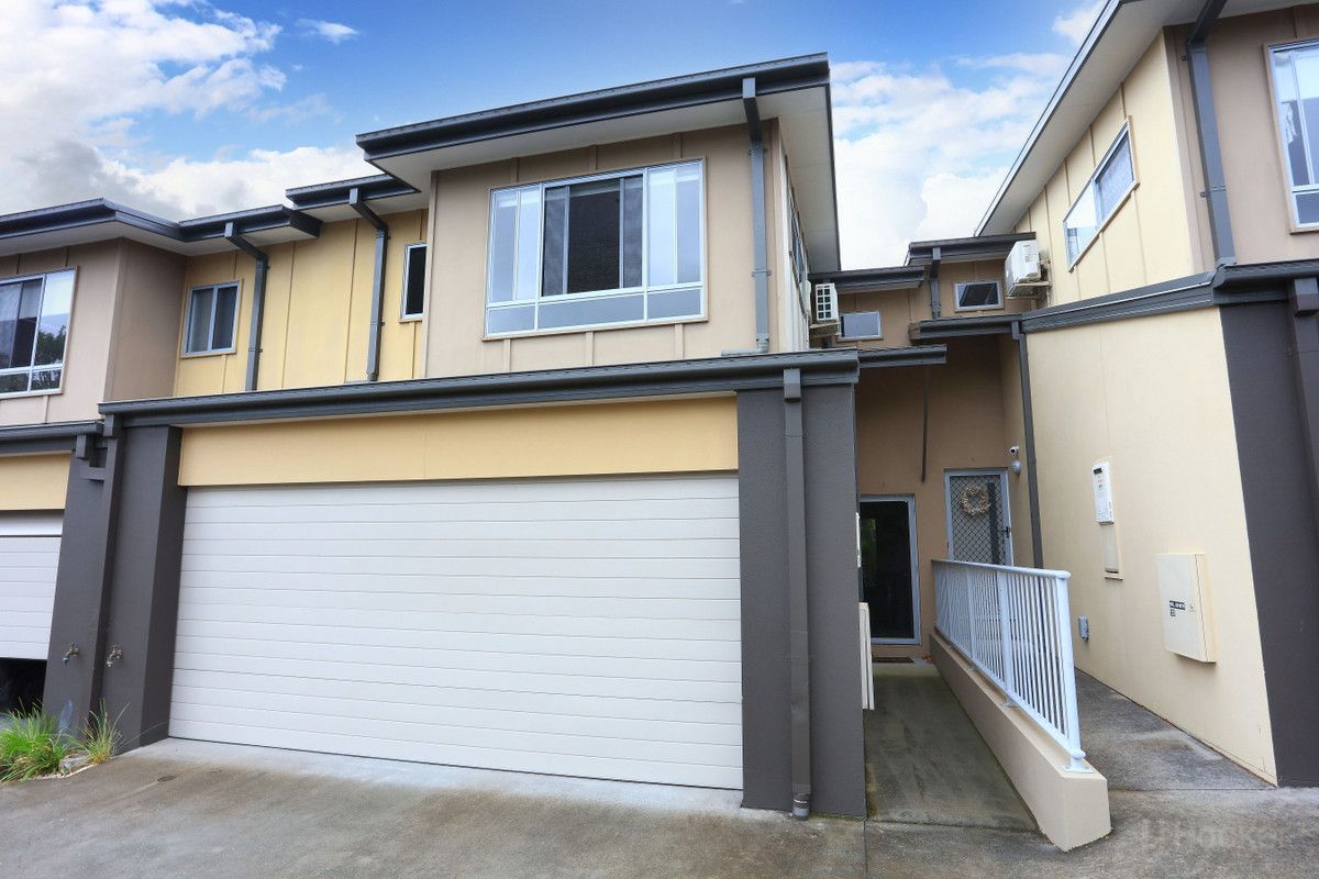 3 bedrooms Townhouse in 14/446 Pine Ridge Road COOMBABAH QLD, 4216