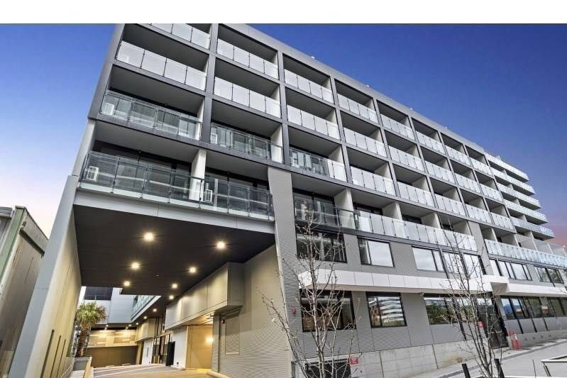 2 bedrooms Apartment / Unit / Flat in 909/20 Shamrock Street ABBOTSFORD VIC, 3067