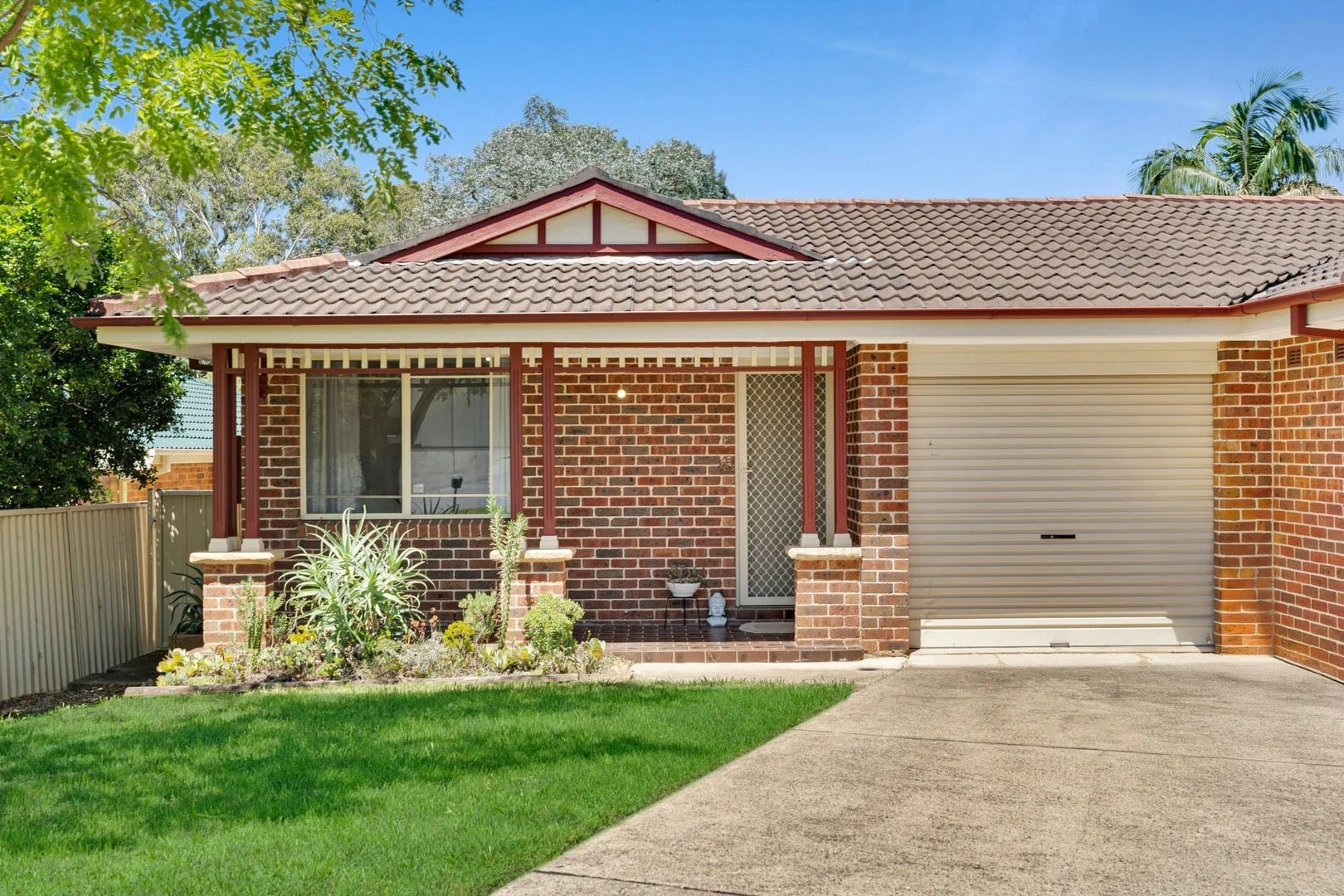 1/4 Tripoli Place, Eagle Vale NSW 2558