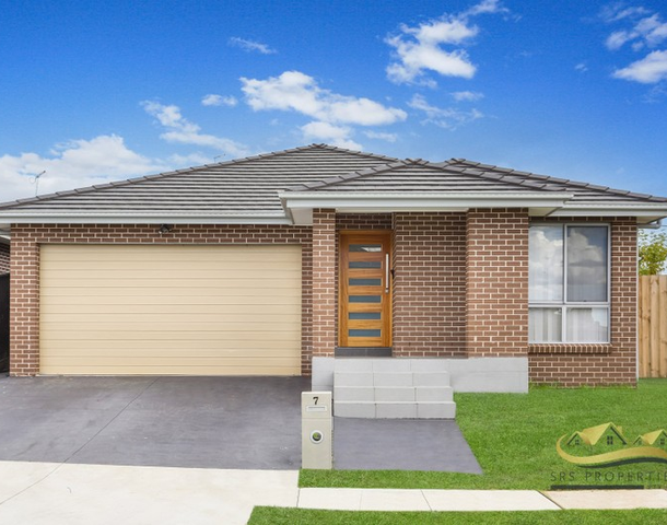 7 Glover Street, Claymore NSW 2559
