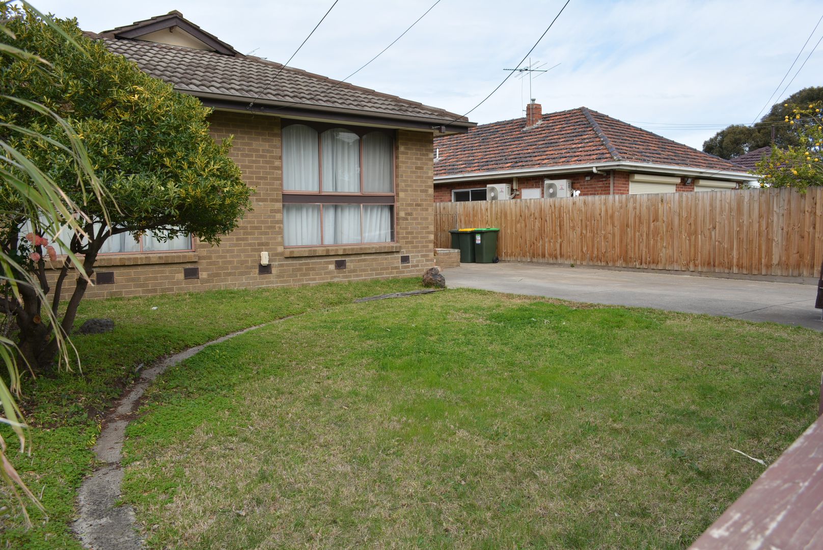 127 Taylors Road, St Albans VIC 3021 House For Rent 360 Domain