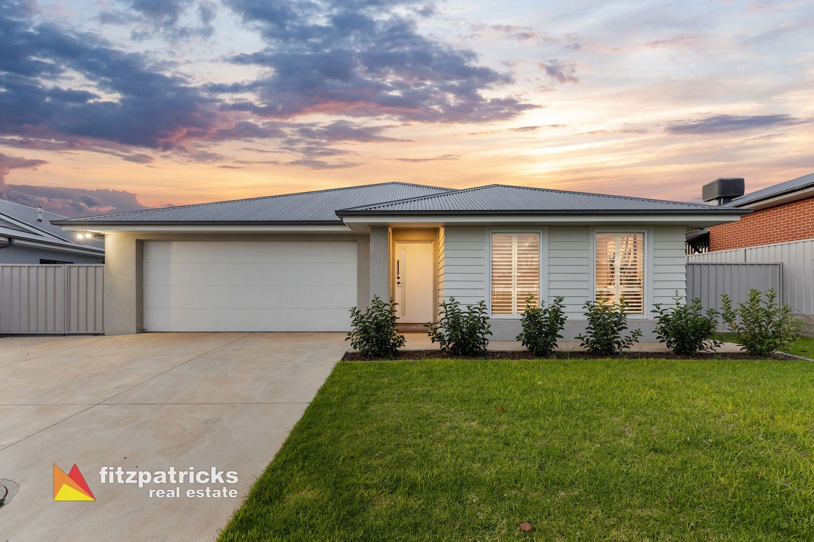 4 bedrooms House in 24 Wiveon Street GOBBAGOMBALIN NSW, 2650
