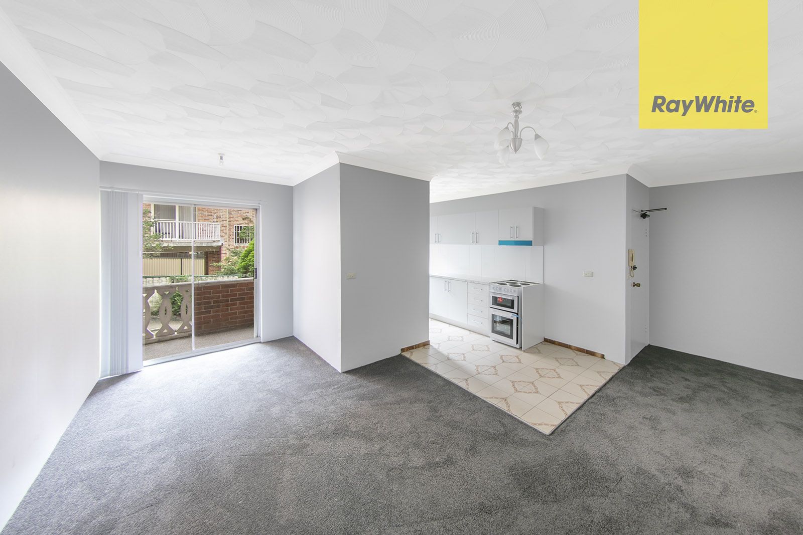 2 bedrooms Apartment / Unit / Flat in 3/8 Brisbane Street HARRIS PARK NSW, 2150
