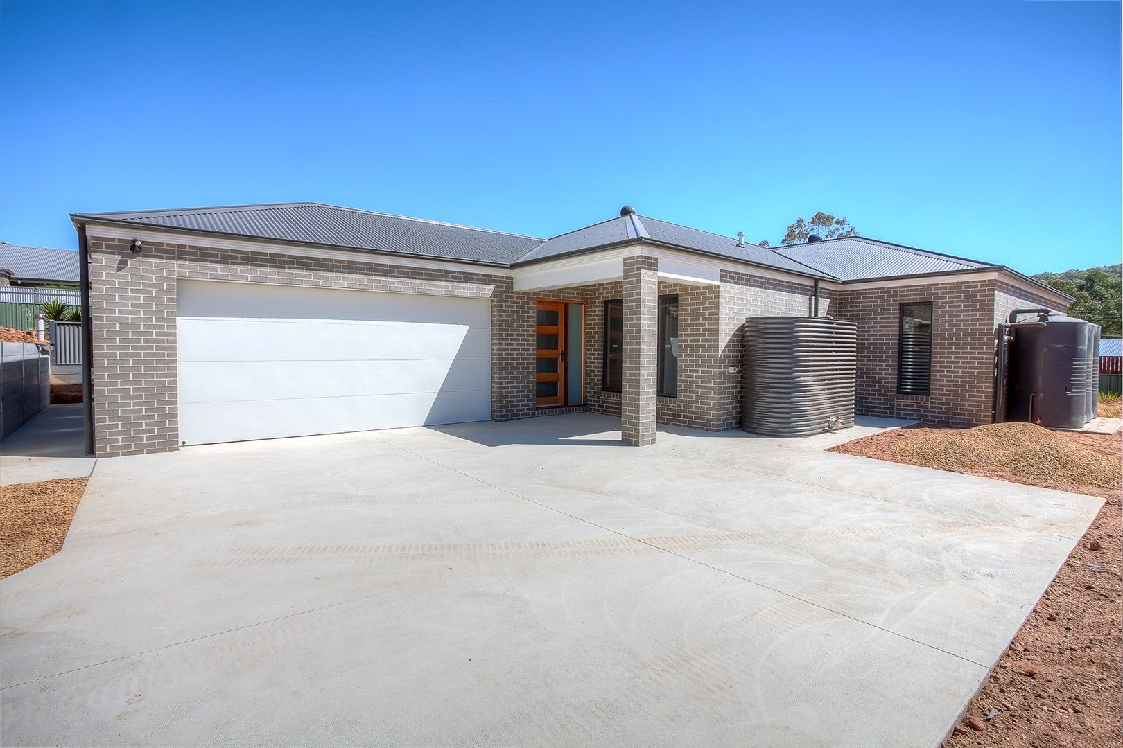 16 Mystery Basin Rise, Bright VIC 3741, Image 0