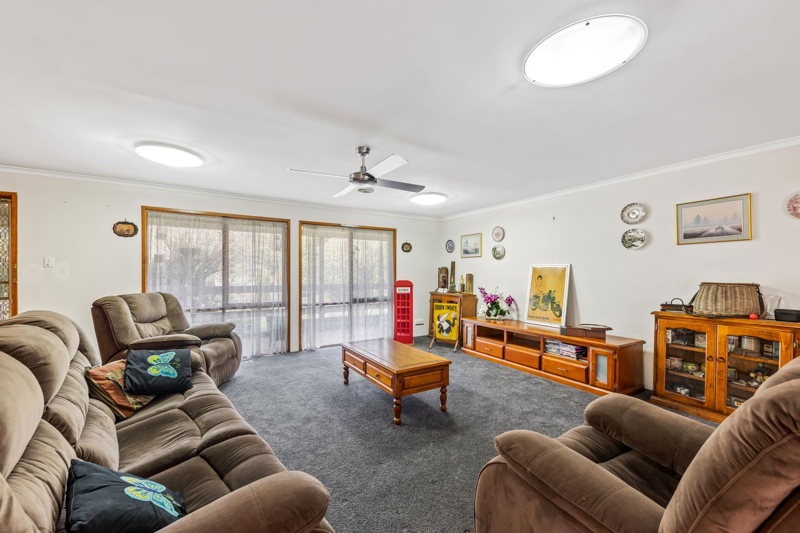 27 Fleming Drive, Broadford VIC 3658, Image 2