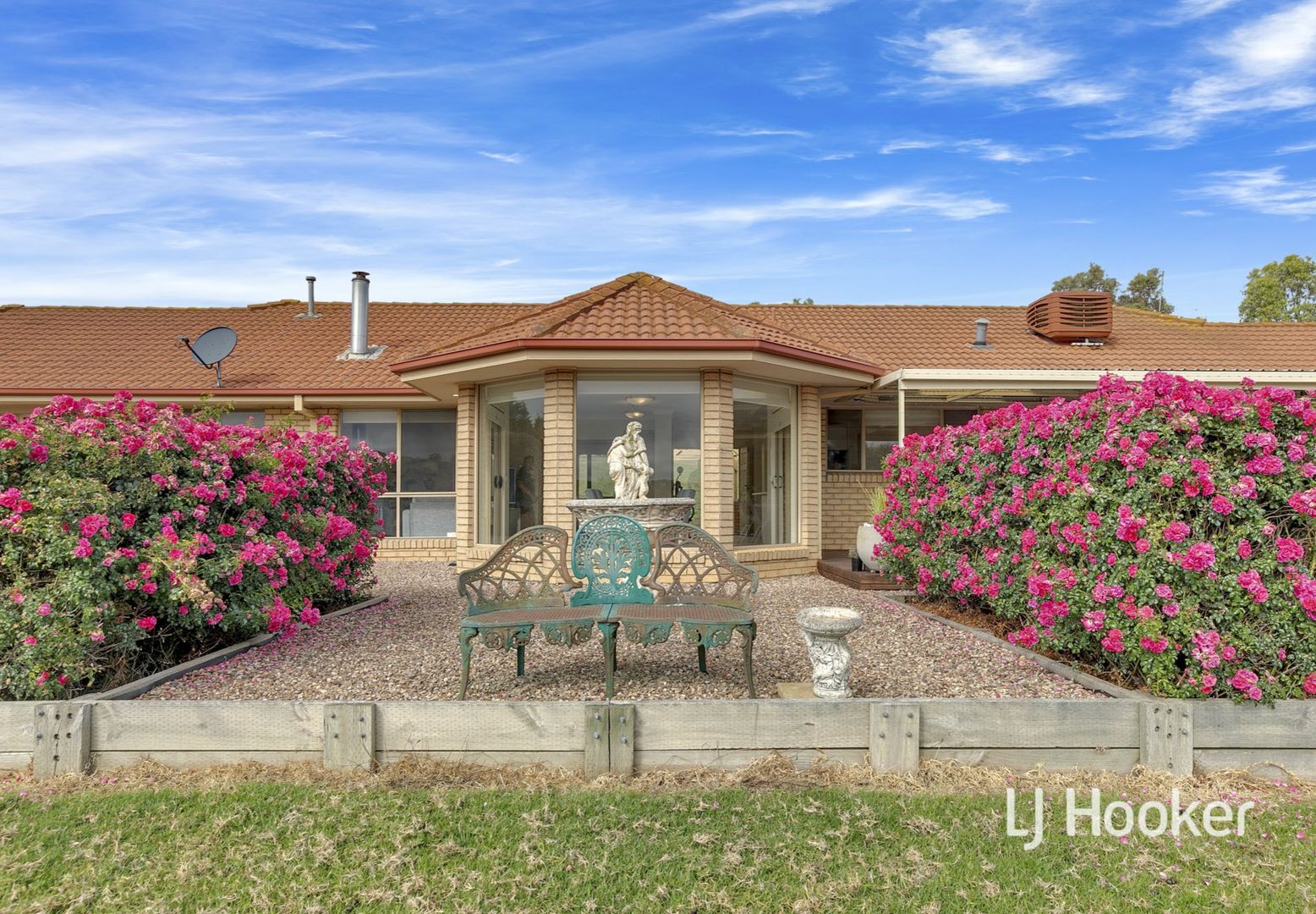 3 Lookout Rise, Hidden Valley VIC 3756, Image 2