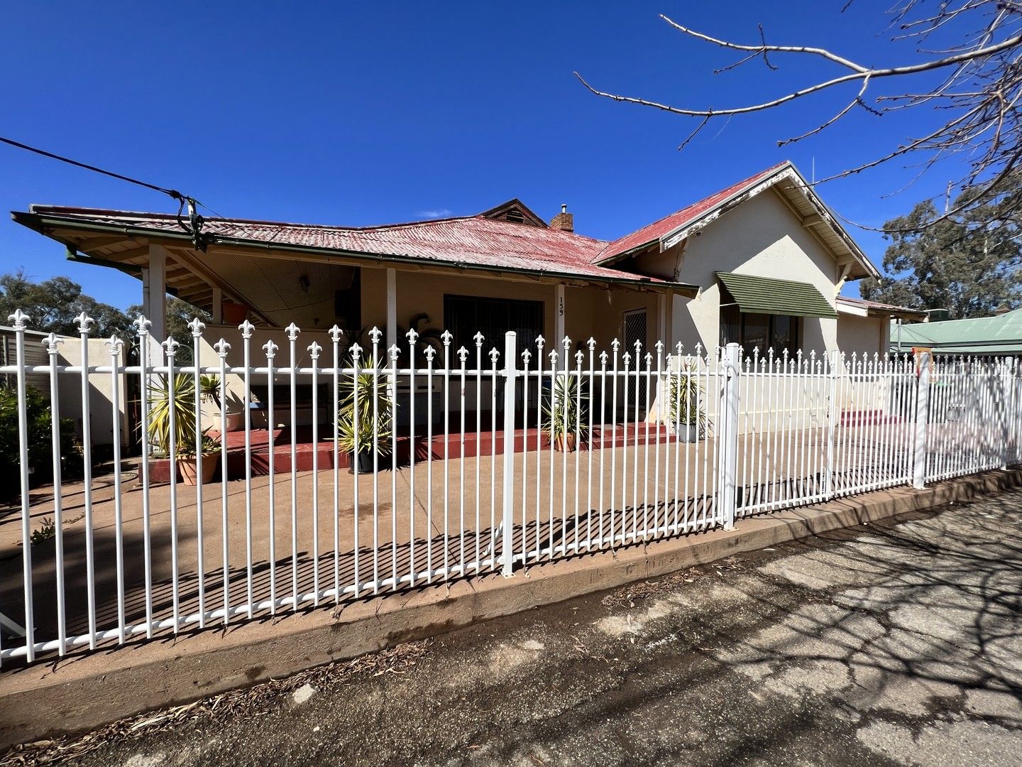 2 bedrooms House in 155 Patton Street BROKEN HILL NSW, 2880