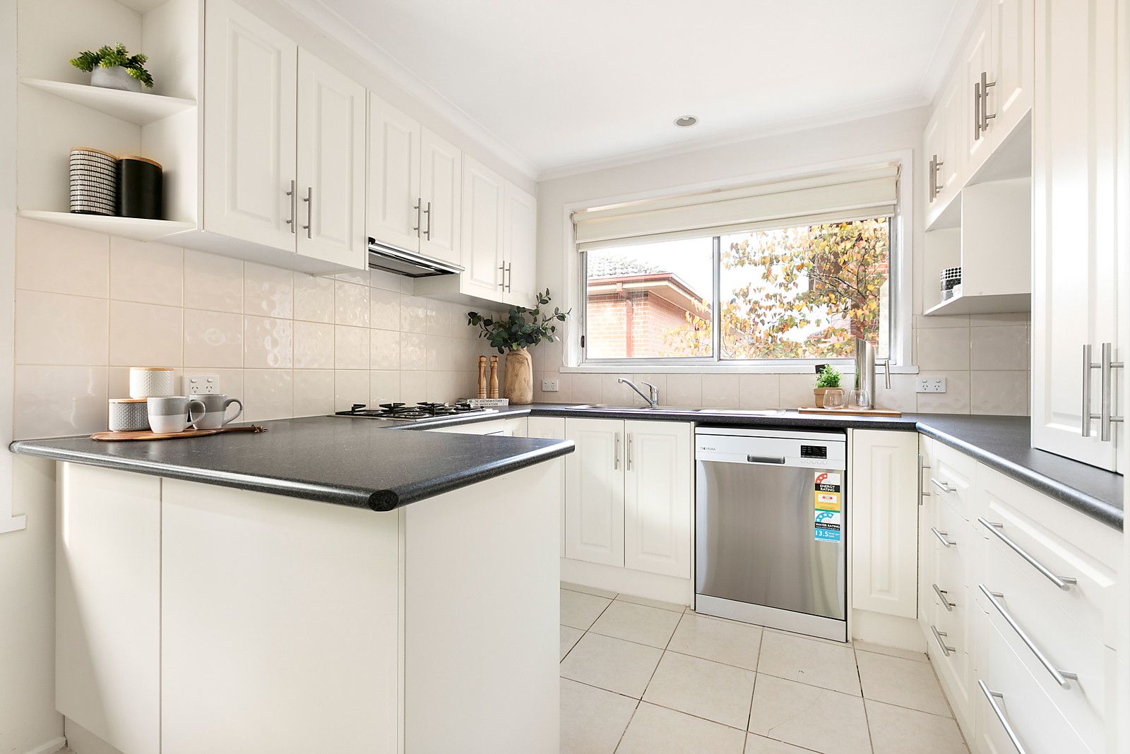 2/13-15 Bronte Street, Heidelberg VIC 3084, Image 2