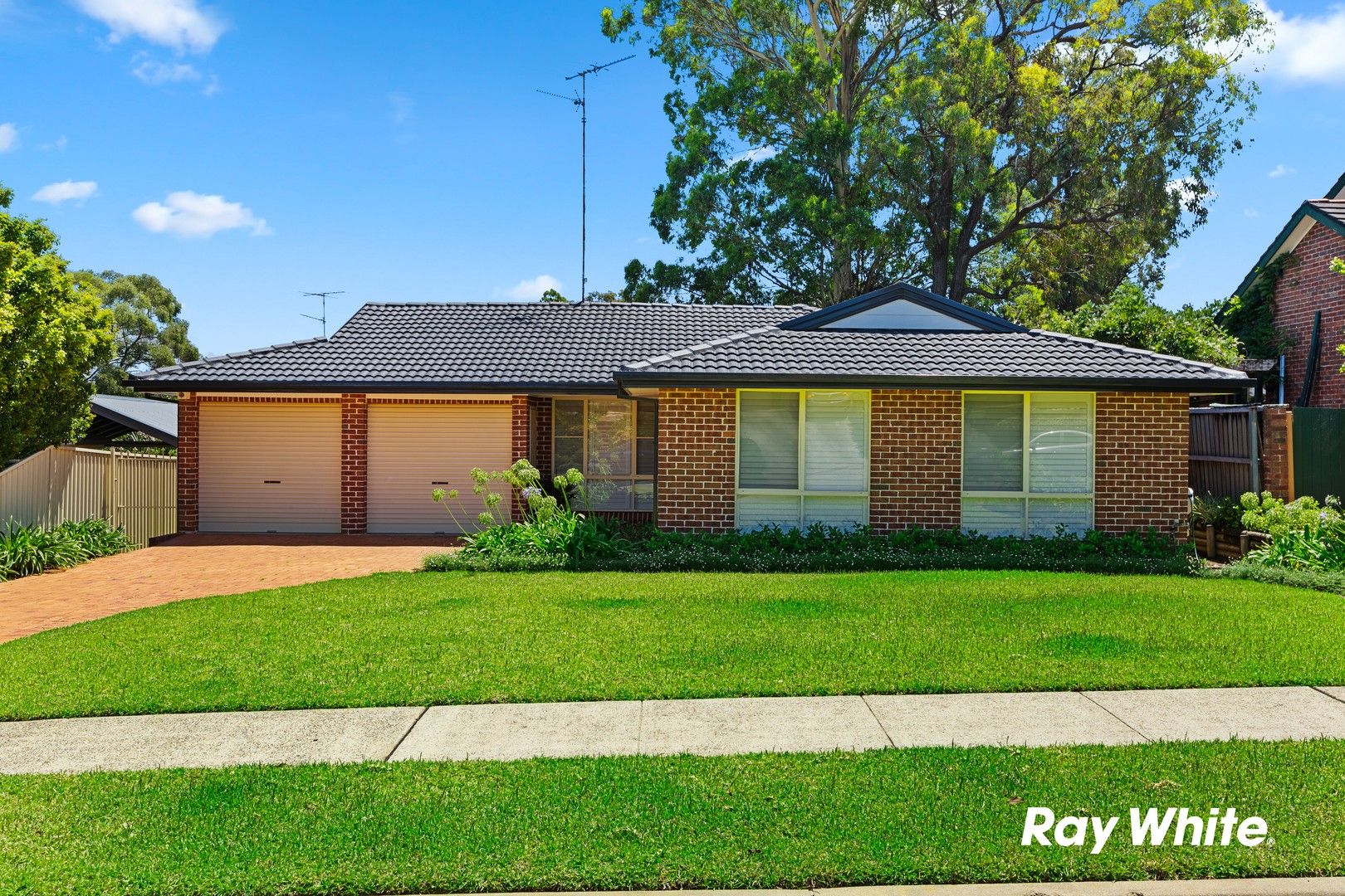 5 bedrooms House in 3 Alamar Crescent QUAKERS HILL NSW, 2763